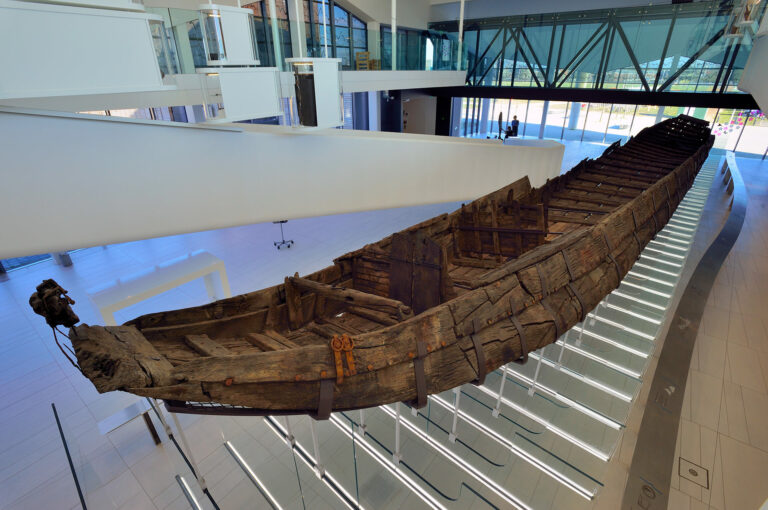 Overblijfselen van een Romeins schip in Castellum Hoge Woerd in Meern