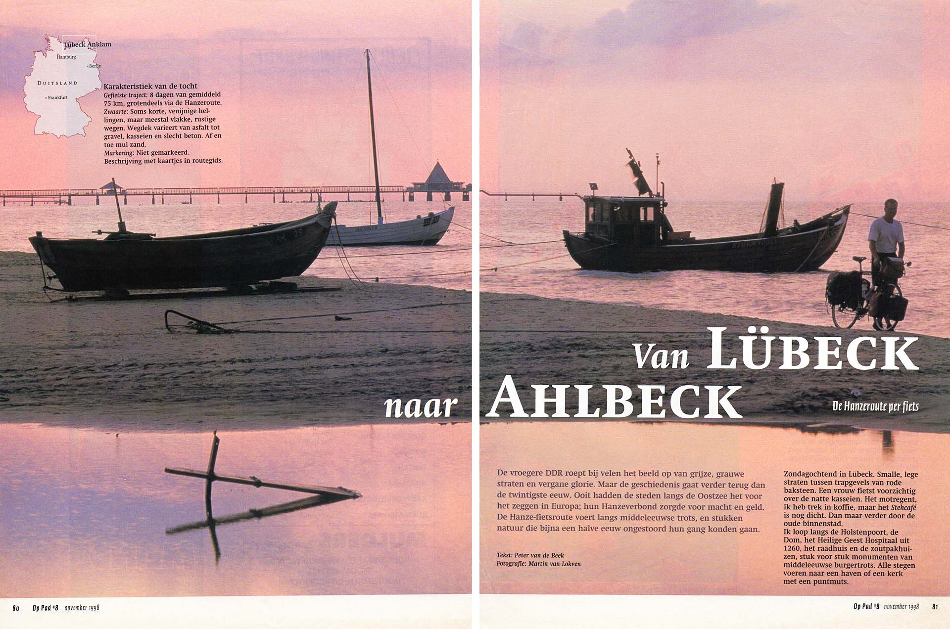 Strand van Ahlbeck met pier, bootjes en fietser.