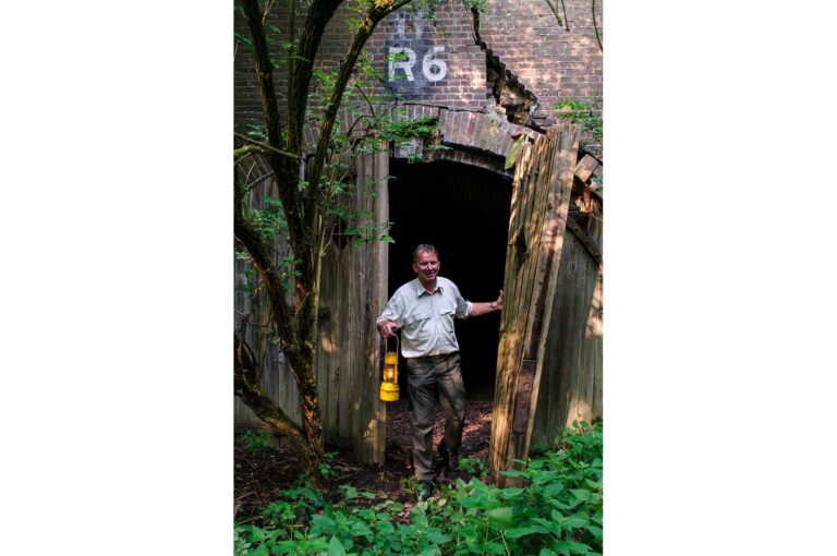 Fortbeheerder van Fort Rijnauwen.