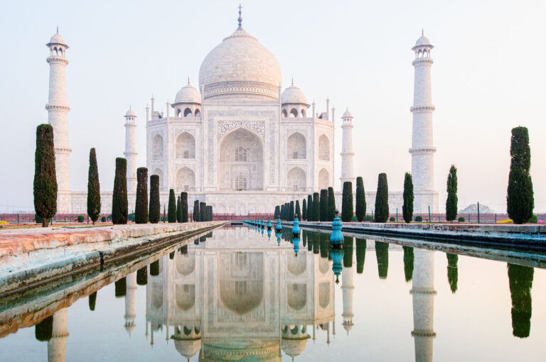 Taj Mahal in eerste licht